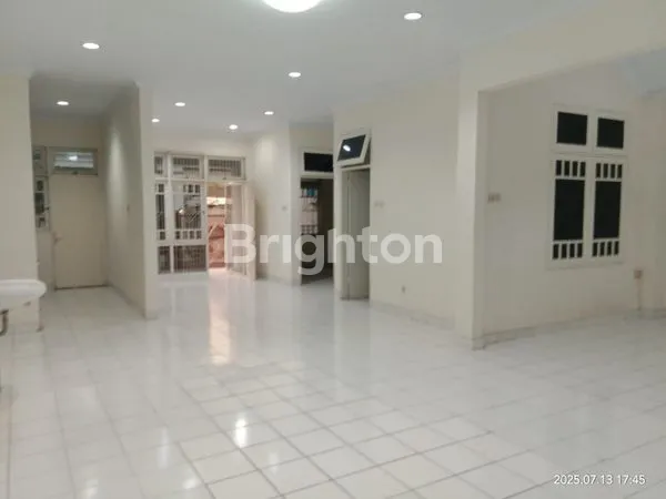 image RUMAH RAPI SIAP DISEWA DI VILLA MELATI MAS  TANGERANG (5)