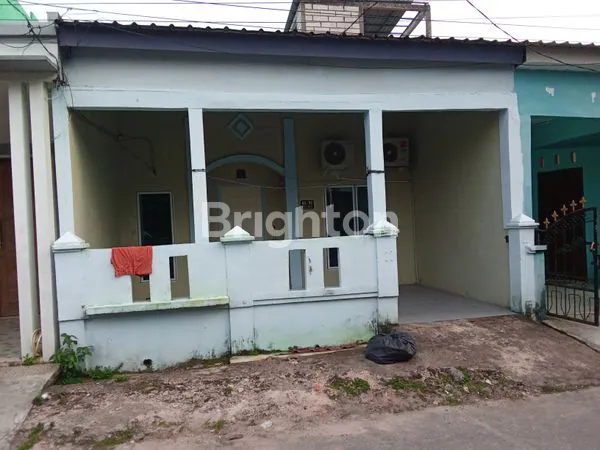 image RUMAH TAMAN SARI HIJAU (2)