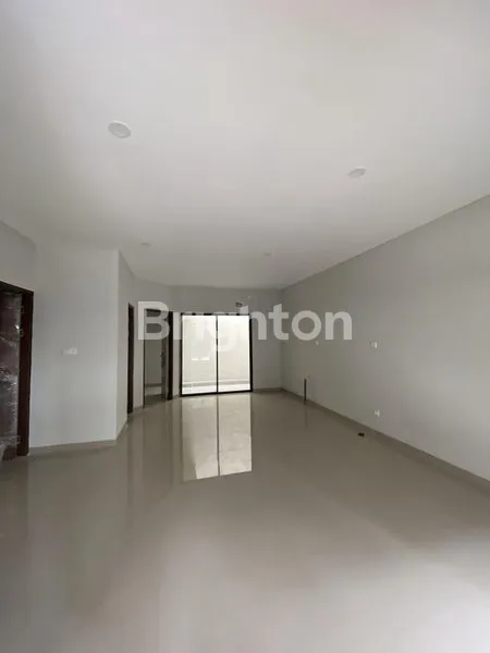 image BRAND NEW HOUSE SURABAYA TIMUR GADING PANTAI DEKAT BABATAN PANTAI SUTOREJO PANTAI MENTARI WISMA PERMAI UNAIR ITS PAKUWON CITY (2)