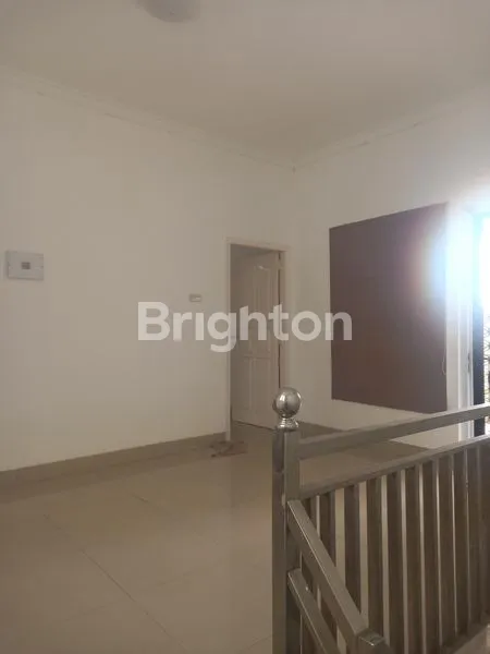 image HUNIAN STRATEGIS 3 KT DI KOMPLEK EVERGREEN PALEMBANG (7)