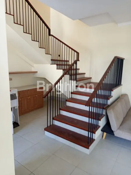 image VILLA EXCLUSIVE 3 LANTAI FURNISH DEKAT PANTAI DI JIMBARAN SIAP HUNI (4)