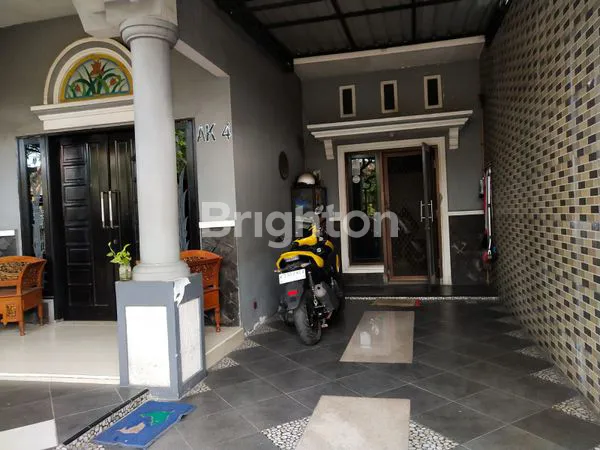 image RUMAH 2 LANTAI DI PURI INDAH, LT 180M², 3 KT (5)