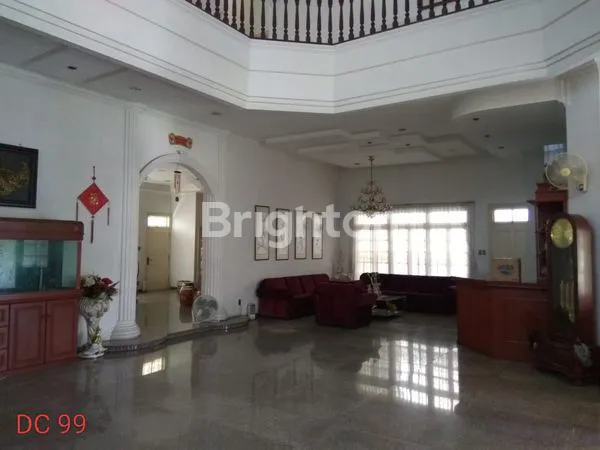 image RUMAH VILLA MEWAH INTI KOTA JLN MULTATULI (6)