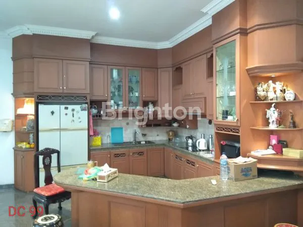 image RUMAH VILLA MEWAH INTI KOTA JLN MULTATULI (2)