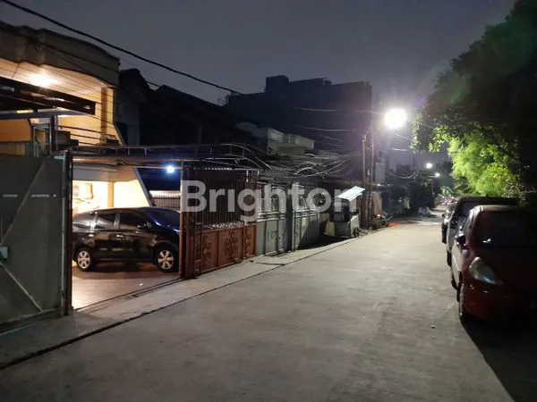 image RUMAH BAGUS NYAMAN 2 LT BEBAS BANJIR  DI TAMAN COSMOS DEKAT TANJUNG DUREN JAKARTA BARAT (2)