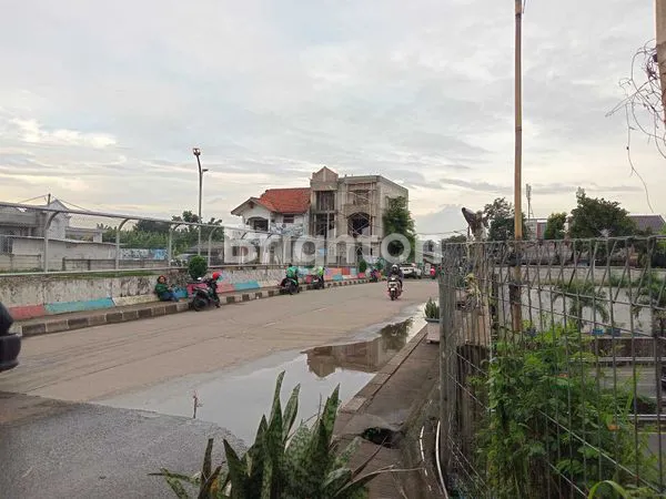image RUKO 3 LANTAI DIJUAL DI SETU CIPAYUNG JAKARTA TIMUR (8)