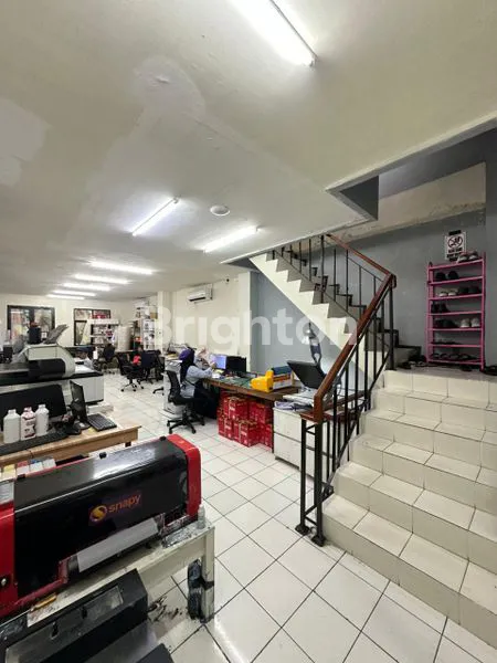image RUKO 3 LANTAI + ROOFTOP DIJUAL DI WOLTER MONGINSIDI JAKARTA SELATAN  (4)