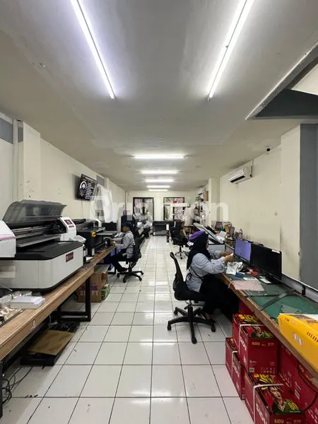 image RUKO 3 LANTAI + ROOFTOP DIJUAL DI WOLTER MONGINSIDI JAKARTA SELATAN  (3)