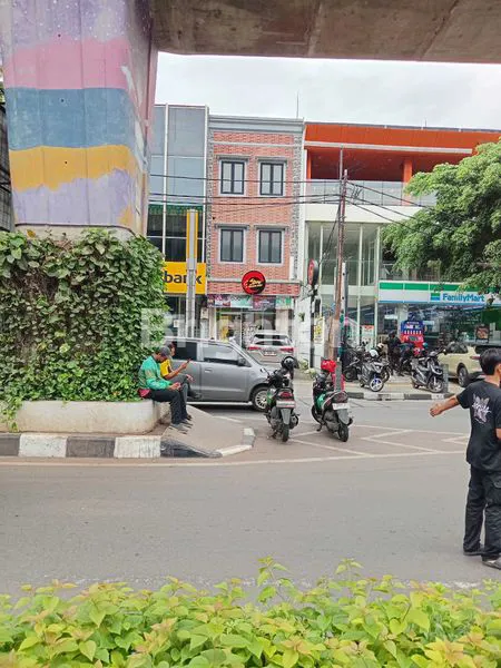 image RUKO 3 LANTAI + ROOFTOP DIJUAL DI WOLTER MONGINSIDI JAKARTA SELATAN  (1)