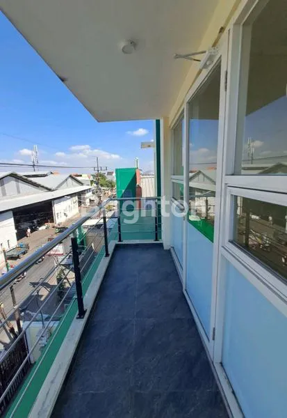 image GEDUNG 2 LANTAI DI WONOKROMO SURABAYA (8)