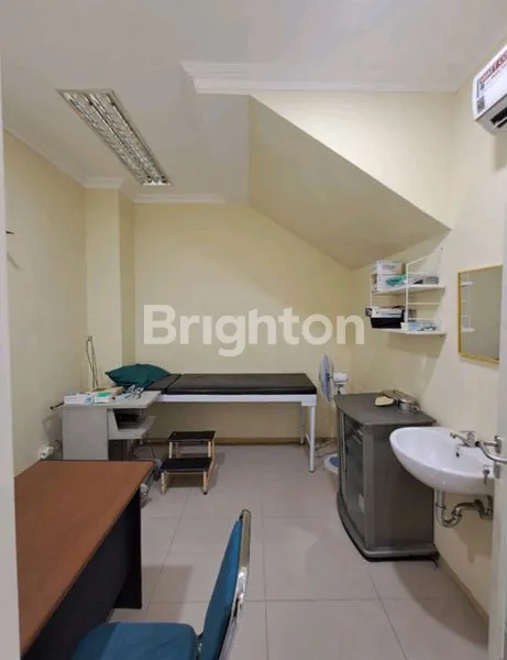 image GEDUNG 2 LANTAI DI WONOKROMO SURABAYA (2)