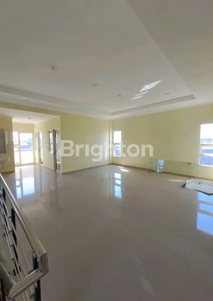 image GEDUNG 2 LANTAI DI WONOKROMO SURABAYA (5)