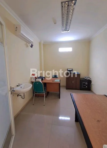 image GEDUNG 2 LANTAI DI WONOKROMO SURABAYA (4)