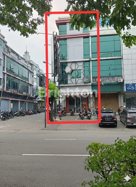 image RUKO STRATEGIS 3 LANTAI, DEKAT PUSAT PERBELANJAAN (1)