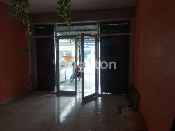 image RUKO 2LANTAI SIAP HUNI LOKASI STRATEGIS PINGGIR JALAN UTAMA PANJER  (2)