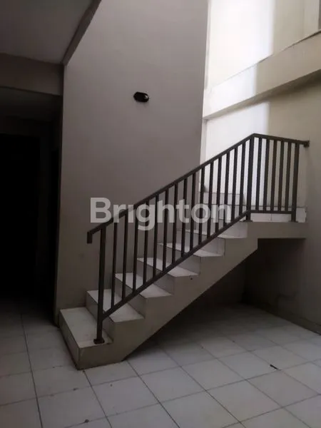 image RUKO 2LANTAI SIAP HUNI LOKASI STRATEGIS PINGGIR JALAN UTAMA PANJER  (6)