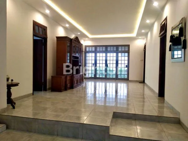 image RUMAH MEWAH LT 530M² DI LEBAK BULUS, ONE GATE SYSTEM (7)