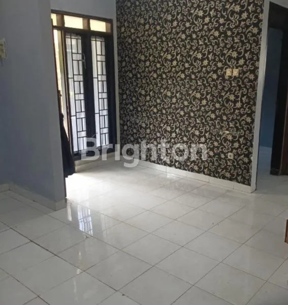 image RUMAH MODERN MINIMALIS 2 LANTAI DI BANDUNG (3)