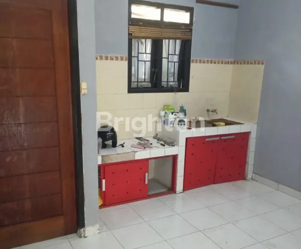 image RUMAH MODERN MINIMALIS 2 LANTAI DI BANDUNG (6)