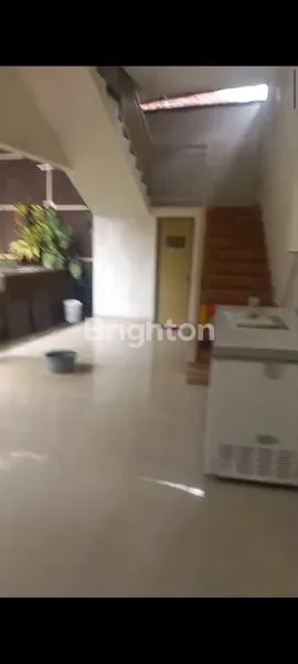 image *DIJUAL RUMAH LUAS ADA SISA TANAH UNTUK TAMAN TERAWAT SIAP HUNI CARPORT LUAS AREA KOTA BATU STRATEGIS (8)