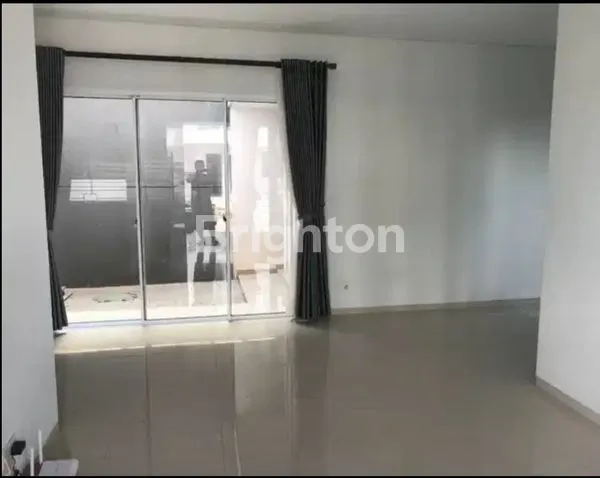 image RUMAH EXCLUSIVE DISCOVERY BINTARO, 4KT+4KM, LT 90/LB 120 (5)