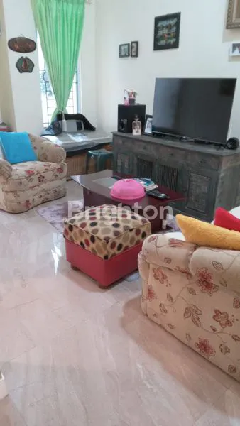 image RUMAH CANTIK 3KT SHM SIAP HUNI , HARGA NEGO DI SENTUL CITY (7)