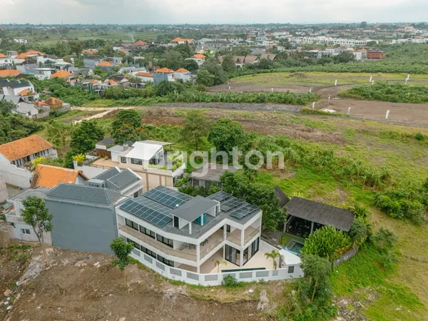 image  SMART LUXURY VILLA BERTENAGA SURYA DI TUMBAK BAYUH – FREEHOLD, TENANG & DEKAT PERERENAN (3)