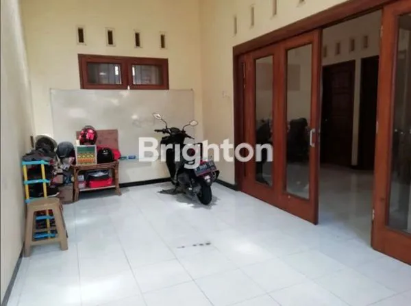 image RUMAH NYAMAN 4KT DI BATU, BONUS FURNISHED, LT 195M² (5)