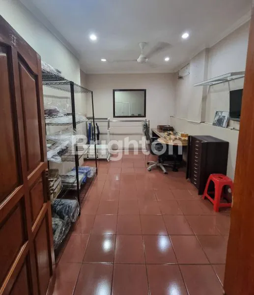 image RUKO LIMA LANTAI LOKASINYA STRATEGIS  DI PUSAT PERBELANJAAN AKSES MUDAH KEMANA MANA PASAR BARU JAKARTA PUSAT (4)