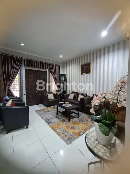 image RUMAH 2 LANTAI CANTIK SIAP HUNI DI PALEM SEMI - KARAWACI (1)