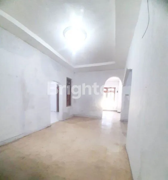 image RUMAH MEWAH 2 LANTAI DI CANGAKAN, LT 248M² (5)