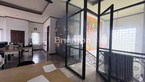 image 4 BR HOUSE UNFURNISHED IN TUKAD BALIAN ONLY 10 MINUTES TO MERTASARI BEACH SANUR (5)