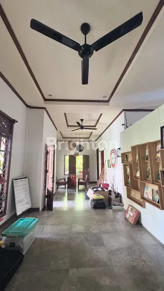 image 4 BR HOUSE UNFURNISHED IN TUKAD BALIAN ONLY 10 MINUTES TO MERTASARI BEACH SANUR (8)