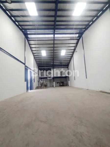image GUDANG SIAP PAKAI, LT 915M², HARGA NEGO DI KAPUK KAMAL (4)