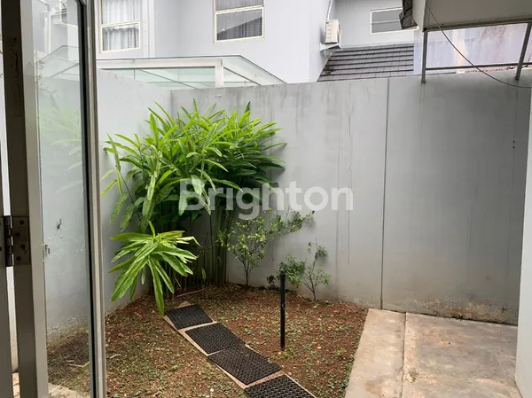 image RUMAH MINIMALIS MODERN 2 LANTAI LEBAR 7 HADAP BARAT DAYA (7)