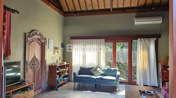 image DIJUAL RUMAH 2 LANTAI DI SANUR, HANYA 8 MENIT KE PANTAI (1)