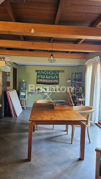 image DIJUAL RUMAH 2 LANTAI DI SANUR, HANYA 8 MENIT KE PANTAI (3)
