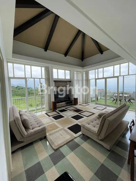 image VILLA 2 LANTAI FULL FURNISH JUAL AMARTA HILLS BATU MALANG (4)