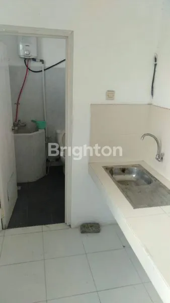 image RUKO 3 LANTAI TERAWAT SIAP HUNI, LEBAR 5, STRATEGIS NOL JALAN RAYA KAPAS KRAMPUNG, DEKAT KAZA MALL, TAMBAKSARI, SURABAYA TIMUR (5)