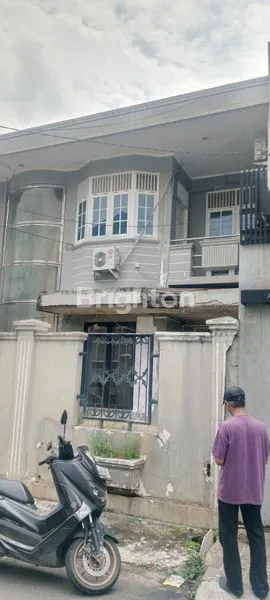 image RUMAH COCOK UNTUK HUNIAN DAN USAHA PURI KEMBANGAN (2)