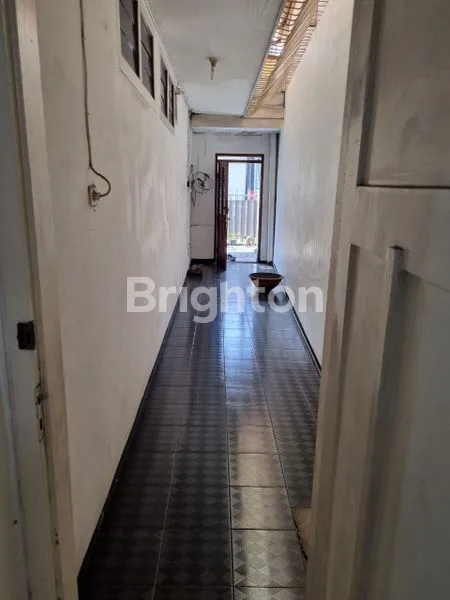 image RUMAH AREA BUNGA BUNGA 3 LANTAI (8)