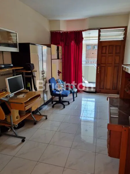 image RUMAH AREA BUNGA BUNGA 3 LANTAI (5)