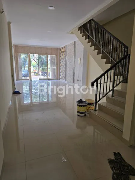 image RUKO 4 LANTAI DI GREEN LAKE CITY, HARGA MODAL (5)