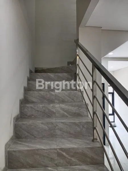 image DIJUAL RUMAH BARU DI MEJOYO SELATAN SURABAYA (5)