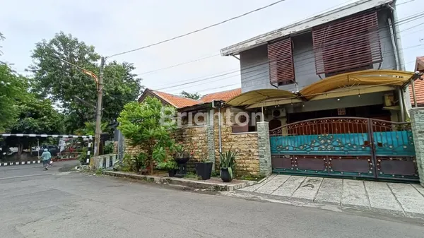 image RUMAH HOOK RUNGKUT ASRI SIAP HUNI DEKAT MERR (3)
