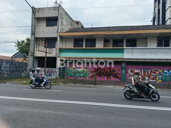 image RUKO PREMIUM DI JL. HOSCOKROMINOTO, LT 1700M² (4)