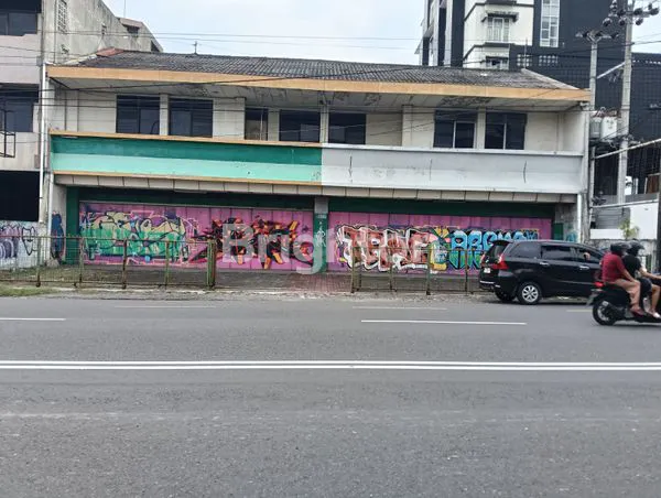 image RUKO PREMIUM DI JL. HOSCOKROMINOTO, LT 1700M² (7)