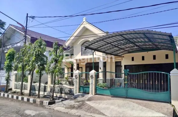 image RUNGKUT ASRI TERAWAT SIAP HUNI STRATEGIS DEKAT MERR  (1)