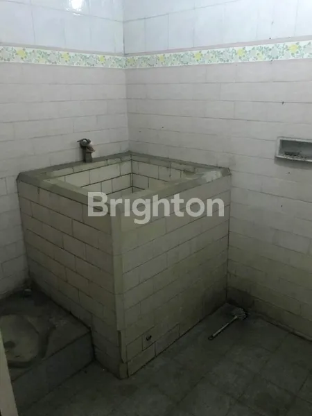 image DIJUAL: RUMAH LUAS & STRATEGIS DI JL. IRIAN JAYA, PASURUAN (3)