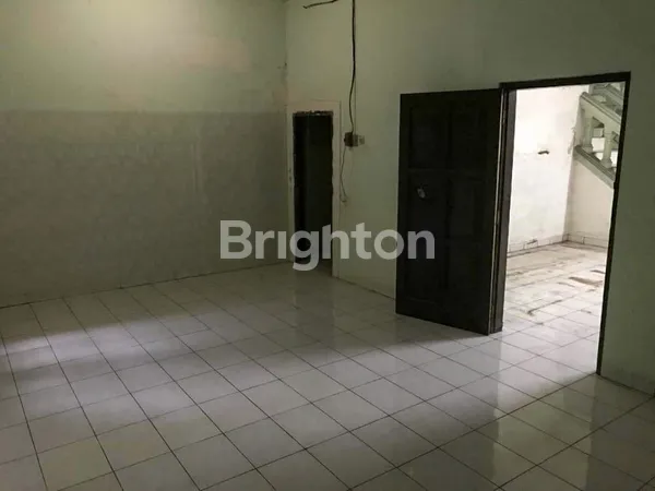 image DIJUAL: RUMAH LUAS & STRATEGIS DI JL. IRIAN JAYA, PASURUAN (6)